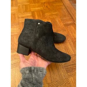 Trask Women's Vivian Metallic Suede Booties Booties size 7.5